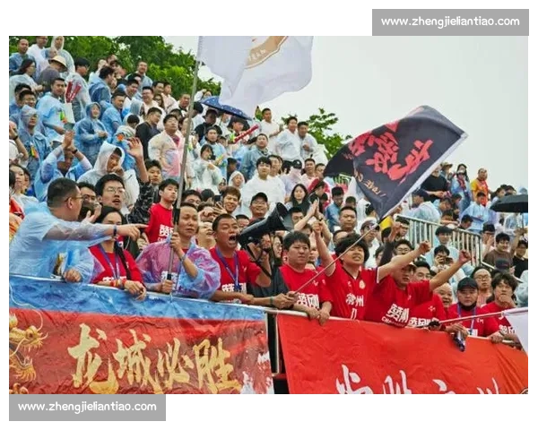 最红啦啦队出征苏超!激情助威点燃绿茵场 最红啦啦队出征苏超!激情助威点燃绿茵场